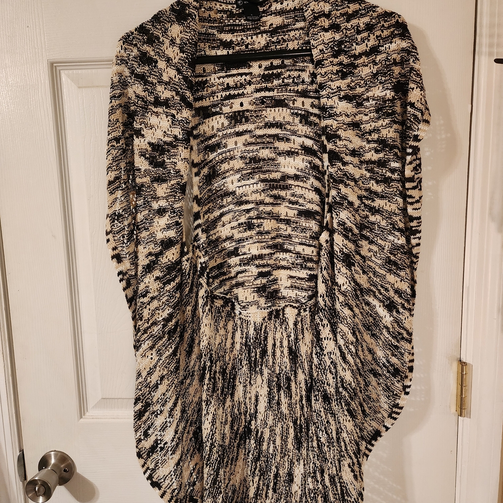 New Directions Black and Cream Poncho